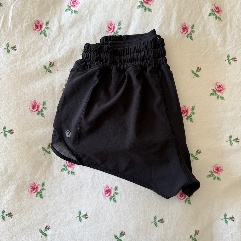 lululemon black hotty hot low rise lined shorts 2.5”